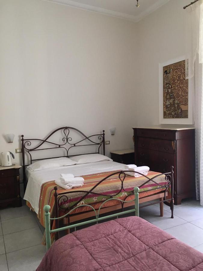 Bed and Breakfast Ciro A Maschio Angioino à Naples Extérieur photo