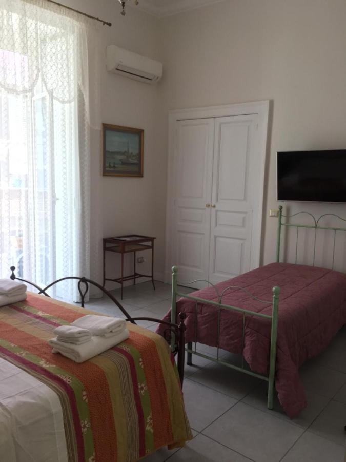 Bed and Breakfast Ciro A Maschio Angioino à Naples Extérieur photo